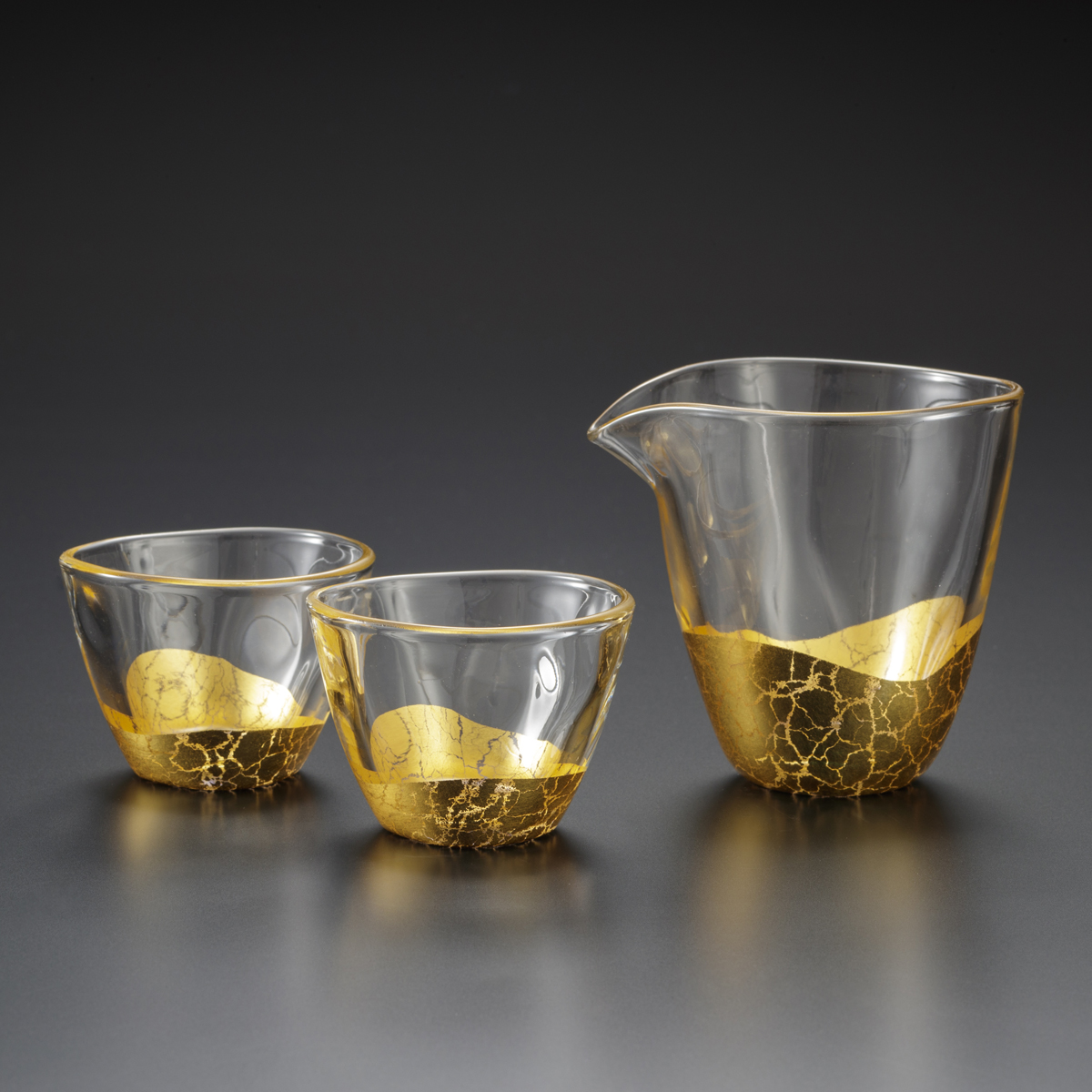 ชุดแก้วสาเก Kannyuu ตกแต่งลวดลายจากทองคำ Kanazawa